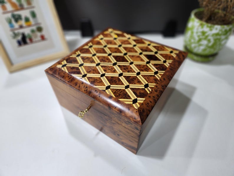 Moroccan Thuya Wood Jewelry Box with Geometric Inlay – Handcrafted in Essaouira